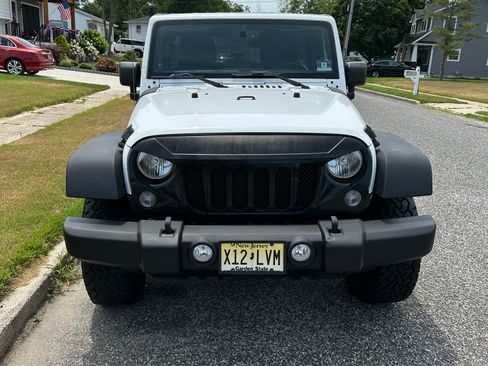 Used 2014 Jeep Wrangler Unlimited Sport w/ Quick Order Package 23S AWD/4WD image 2