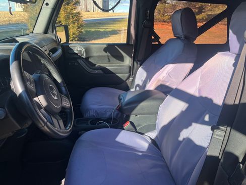 Used 2016 Jeep Wrangler Sport w/ Quick Order Package 23S image 9