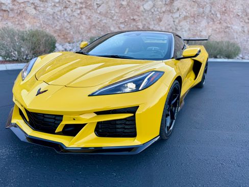 Used 2025 Chevrolet Corvette E-Ray image 6