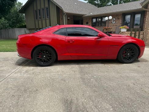 Used 2011 Chevrolet Camaro LT RWD image 9