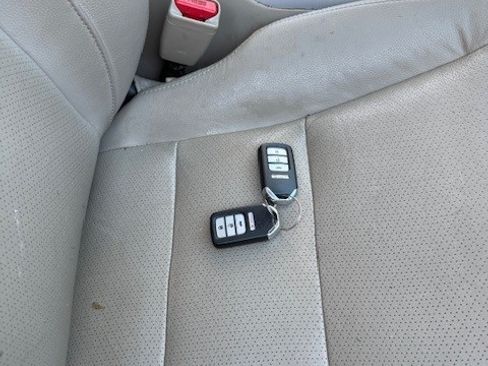 Used 2015 Honda Accord EX-L image 29