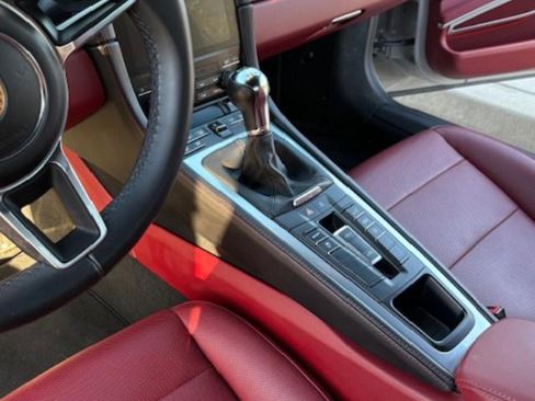 Used 2024 Porsche 718 Boxster image 20