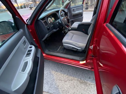 Used 2008 Dodge Dakota SXT image 21