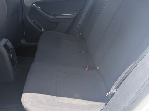 Used 2015 Volkswagen Jetta SE FWD image 12