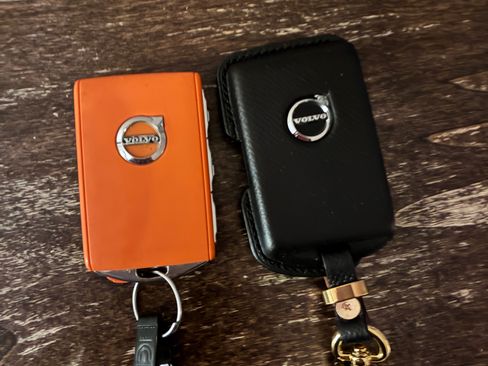 Used 2022 Volvo XC60 B5 Inscription w/ Advanced Package image 19