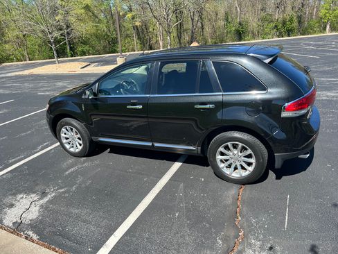 Used 2013 Lincoln MKX AWD image 11