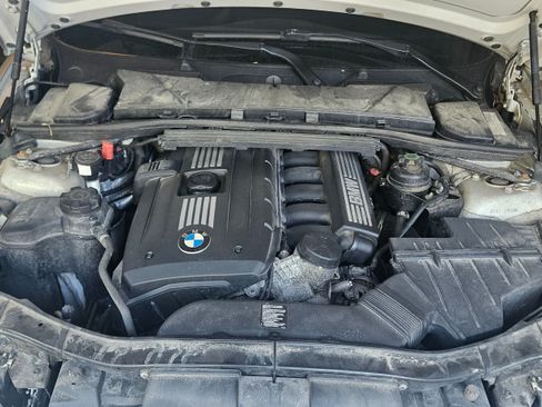 Used 2011 BMW 328i xDrive Sedan AWD/4WD image 11