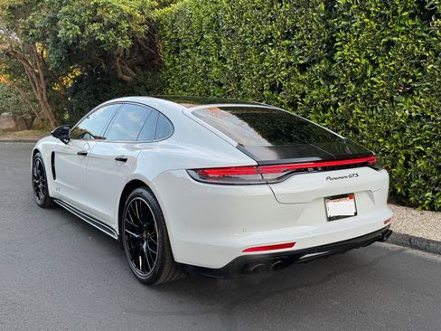 Used 2022 Porsche Panamera GTS image 5