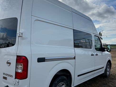 Used 2016 Nissan NV 2500 SV w/ Technology Package image 6
