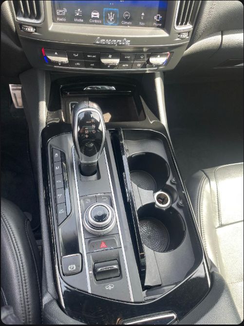 Used 2018 Maserati Levante GranSport AWD/4WD image 17