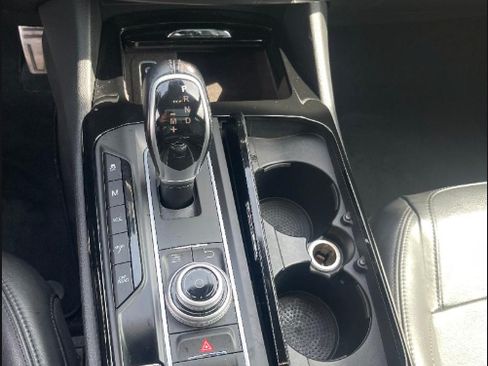 Used 2018 Maserati Levante GranSport image 17