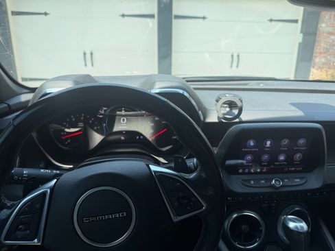 Used 2020 Chevrolet Camaro SS RWD image 10