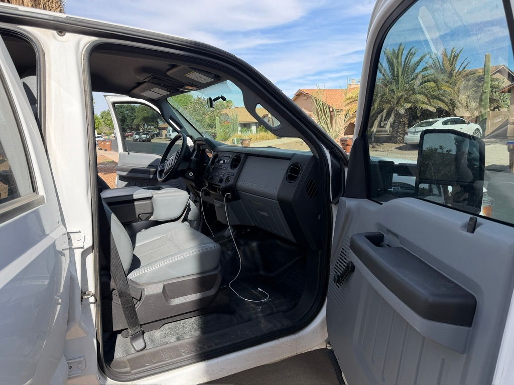 Used 2013 Ford F250 XL w/ Skid Plate Pkg AWD/4WD image 4