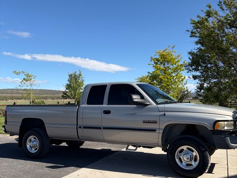 Used 2001 Dodge Ram 2500 Truck 4x4 Quad Cab image 1