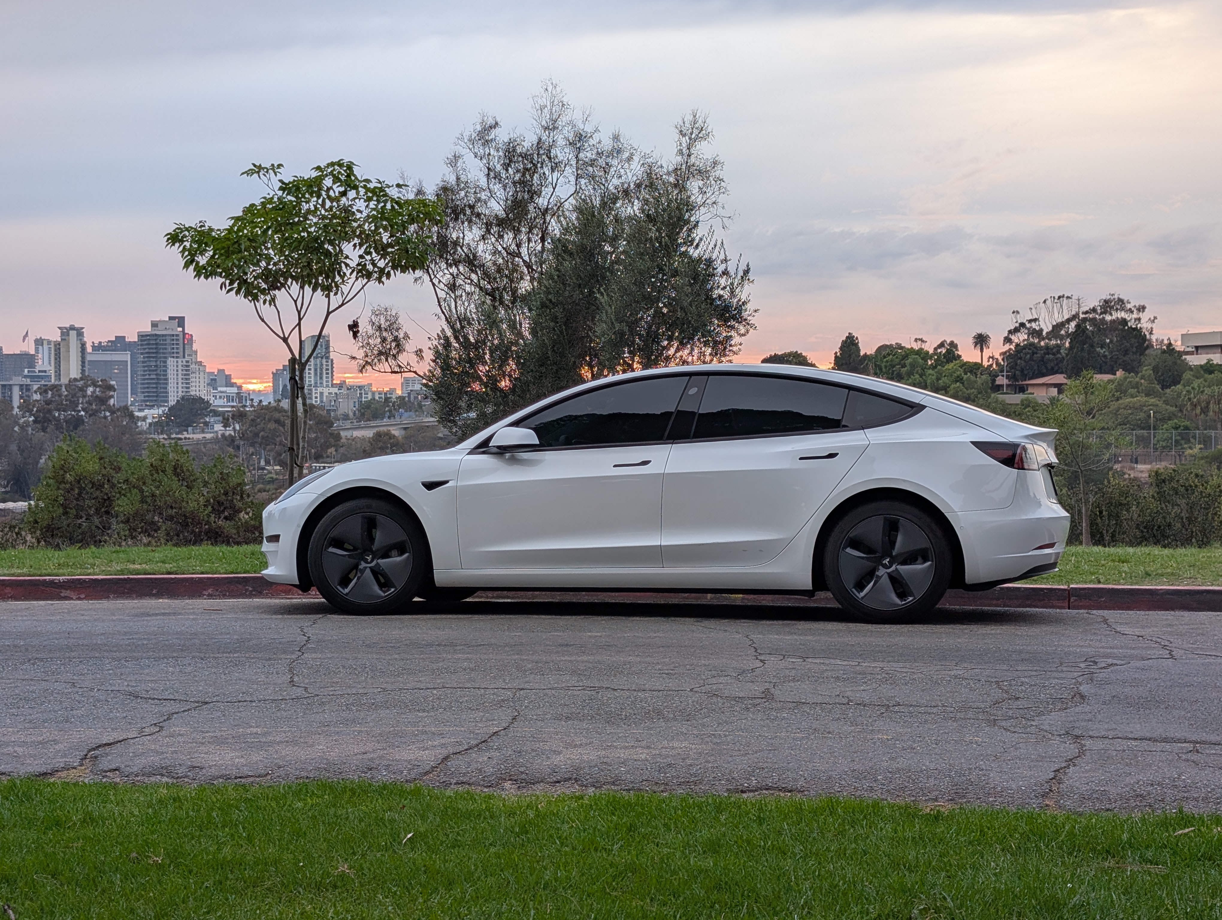 Used 2021 Tesla Model 3 Standard Range Plus RWD image 11