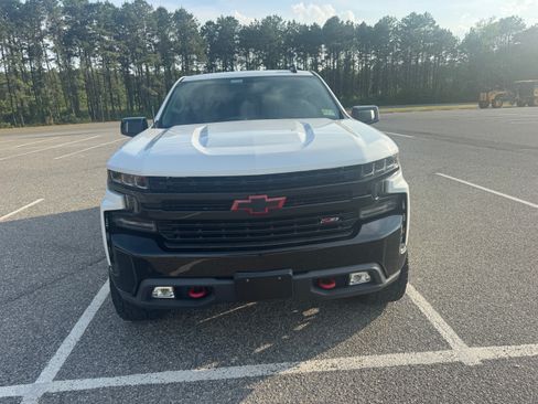 Used 2019 Chevrolet Silverado 1500 LT Trail Boss AWD/4WD image 15