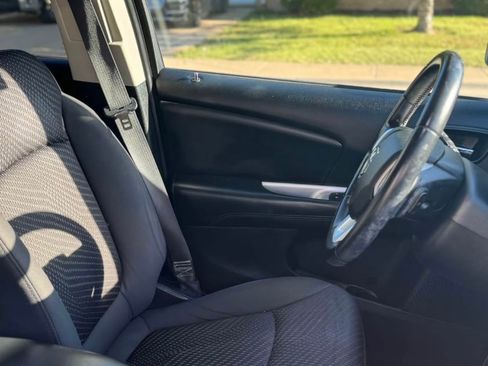 Used 2017 Dodge Journey Crossroad image 5