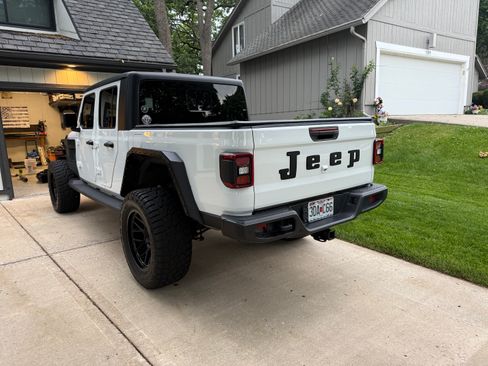 Used 2021 Jeep Gladiator Sport AWD/4WD image 5