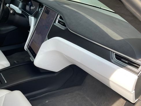 Used 2017 Tesla Model S 75D image 15