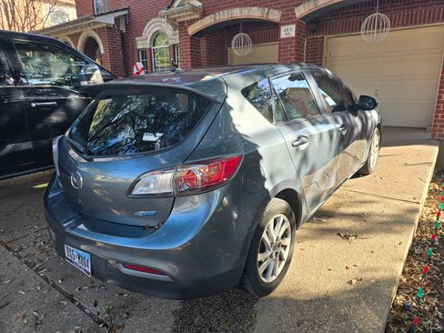 Used 2012 MAZDA MAZDA3 i Touring image 4