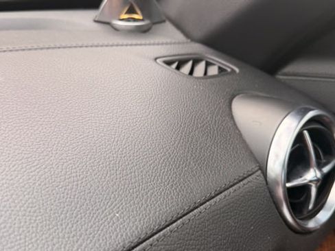 Used 2013 Mercedes-Benz SL 550 image 16