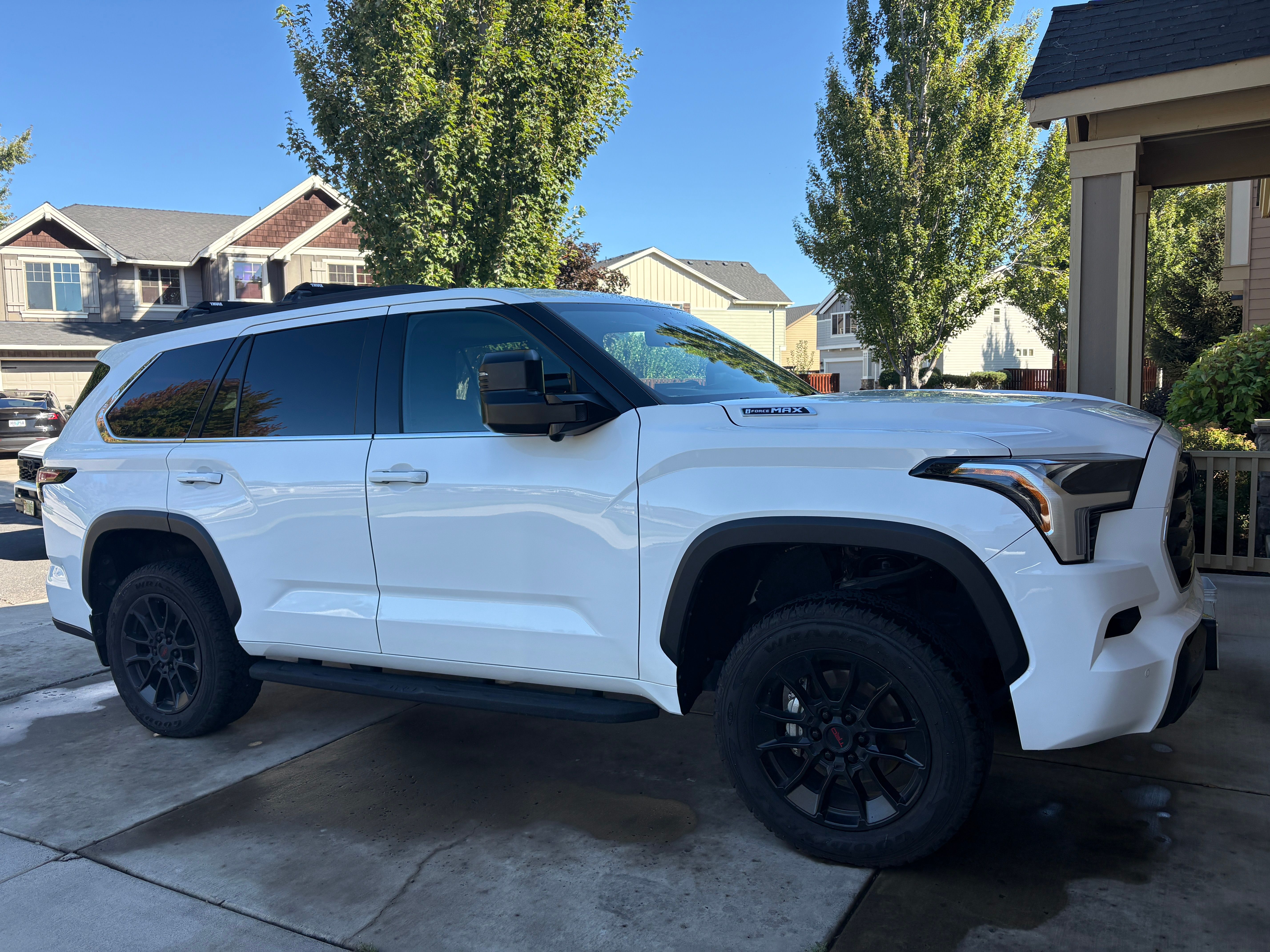 Used 2023 Toyota Sequoia SR5 w/ SR5 Premium Package AWD/4WD image 5