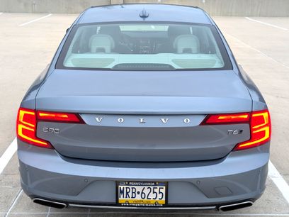 Used 2017 Volvo S90 T6 Momentum w/ Vision Package