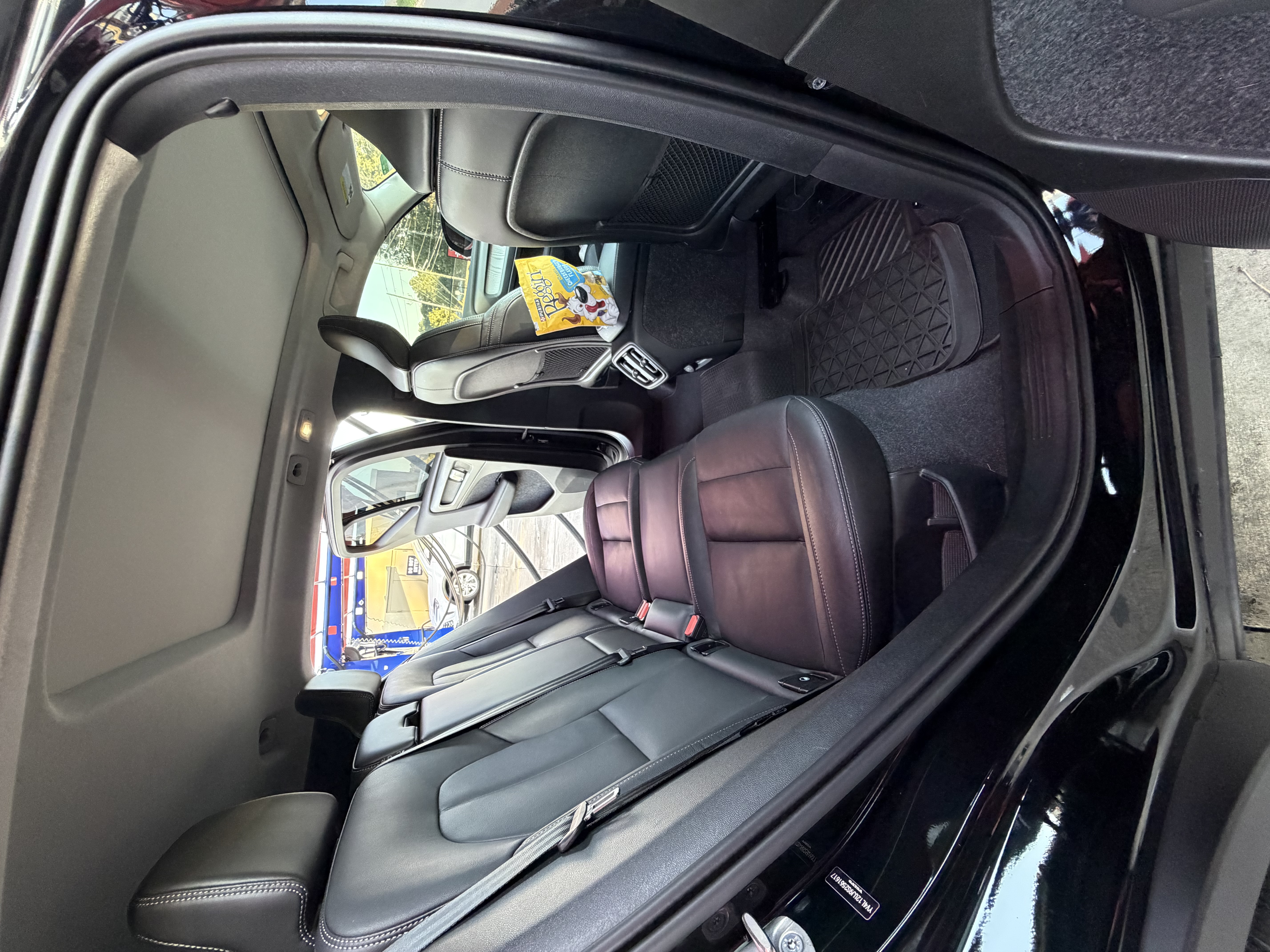 Used 2025 Volvo XC40 B5 Core AWD/4WD image 6