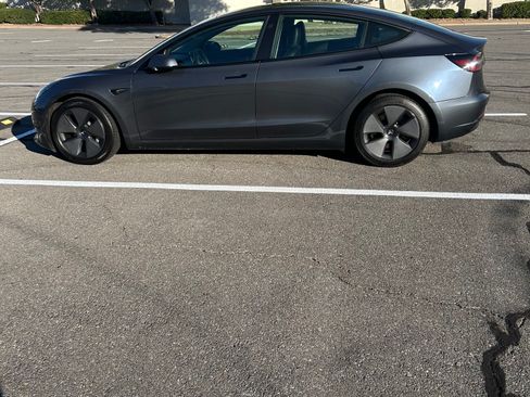 Used 2021 Tesla Model 3 Long Range image 8