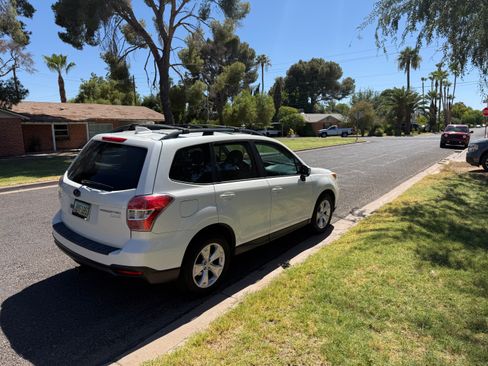 Used 2016 Subaru Forester 2.5i Premium w/ Popular Package #2 AWD/4WD image 11