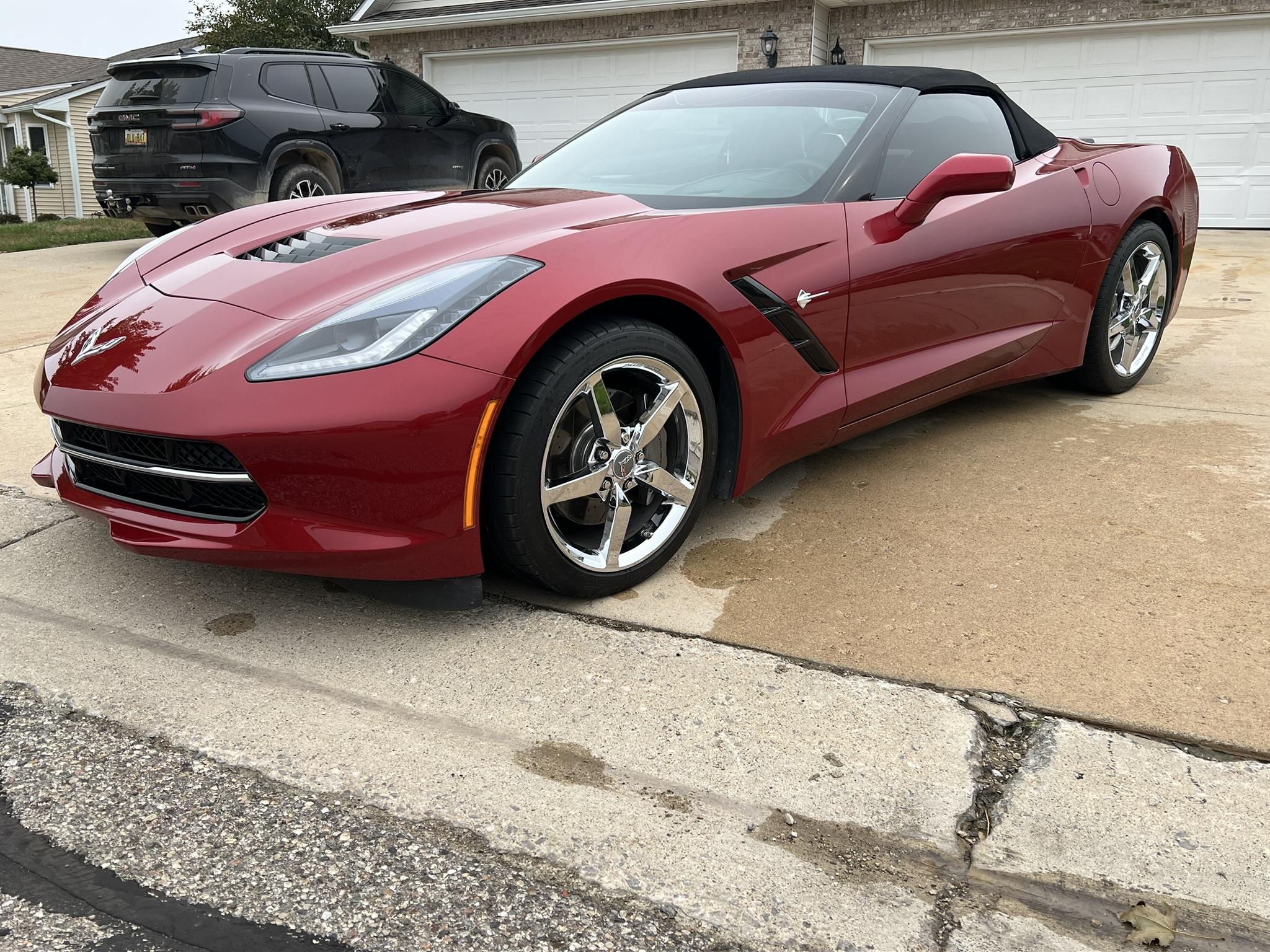 Used 2014 Chevrolet Corvette Stingray Convertible w/ 3LT Preferred Equipment Group RWD image 1