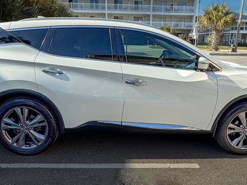 Used 2020 Nissan Murano Platinum w/ Cargo Package image 10