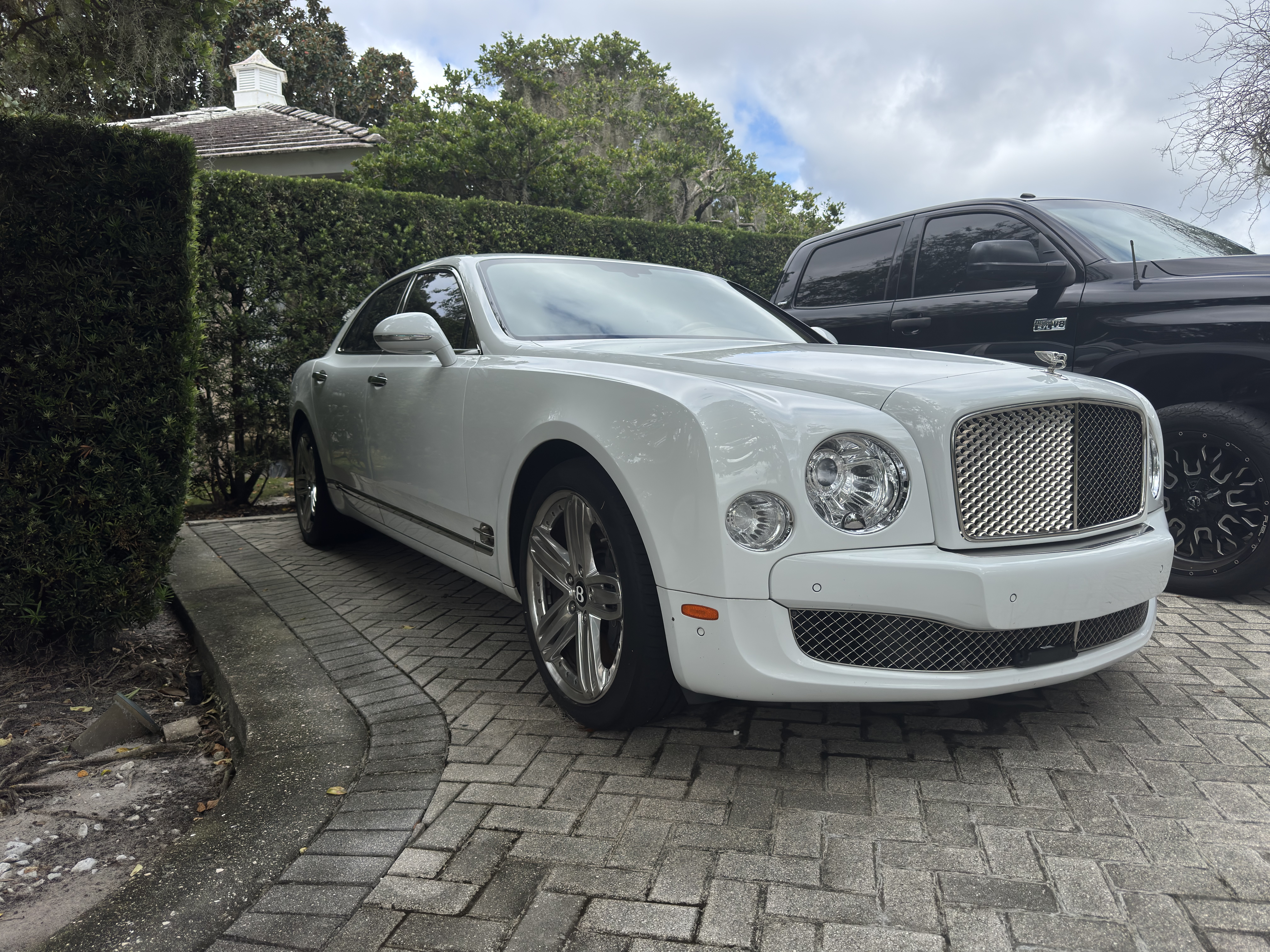Used 2012 Bentley Mulsanne RWD image 2