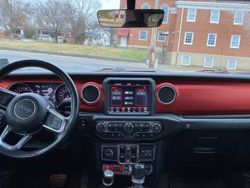 Used 2020 Jeep Gladiator Rubicon image 8