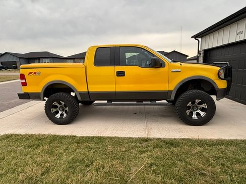 Used 2004 Ford F150 XL image 2