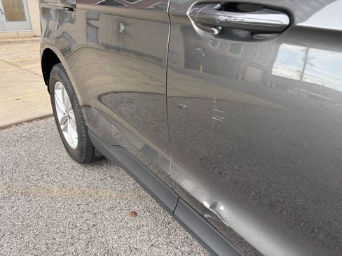 Used 2018 Ford Edge SEL w/ Equipment Group 201A image 9