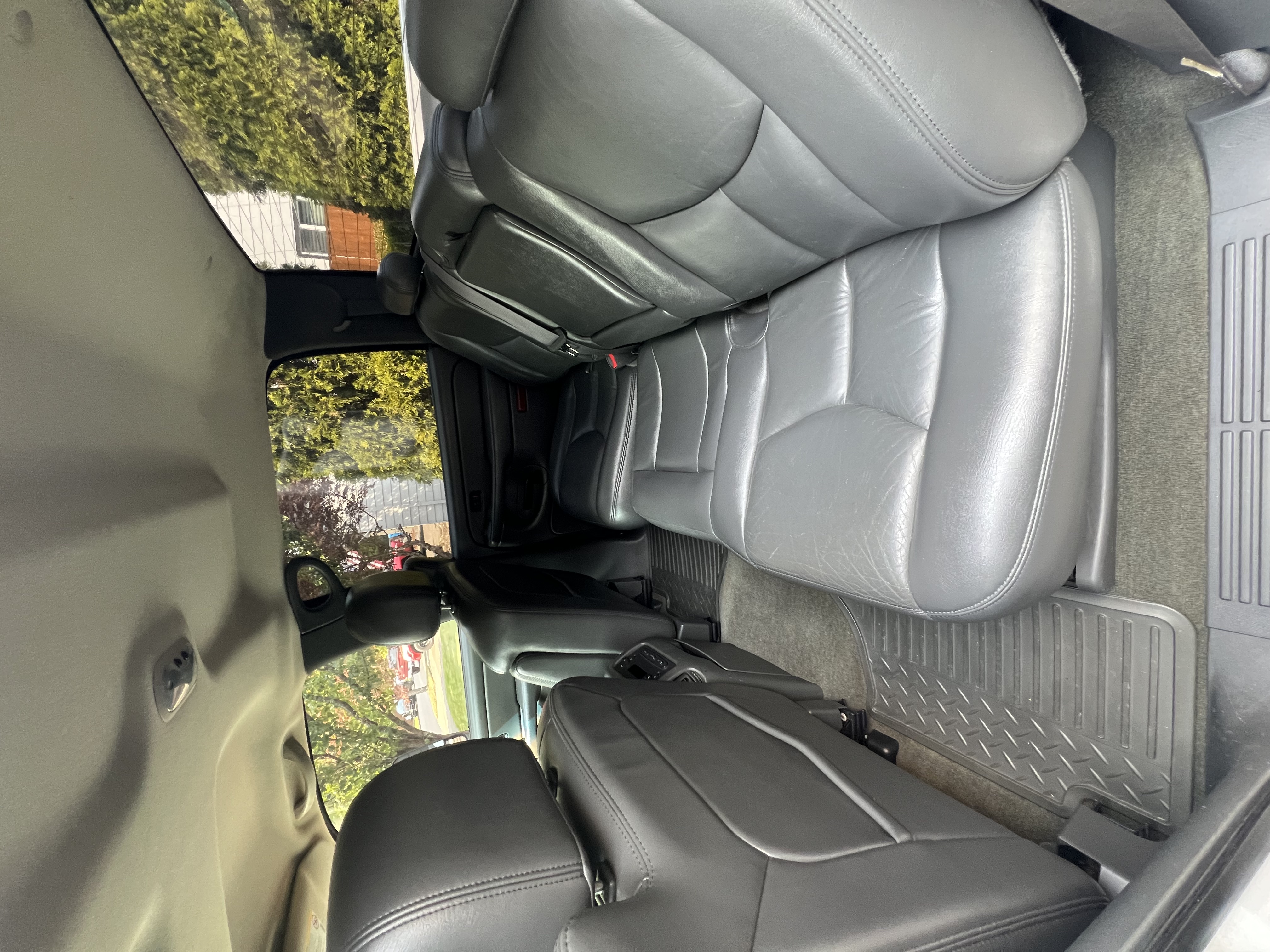 Used 2005 GMC Sierra 2500 SLT AWD/4WD image 11