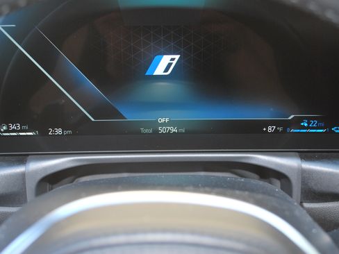 Used 2023 BMW 330e 330e Sedan 4D w/ M Sport Package image 12