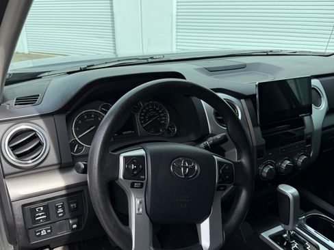 Used 2014 Toyota Tundra SR5 w/ TRD Off Road Package image 11
