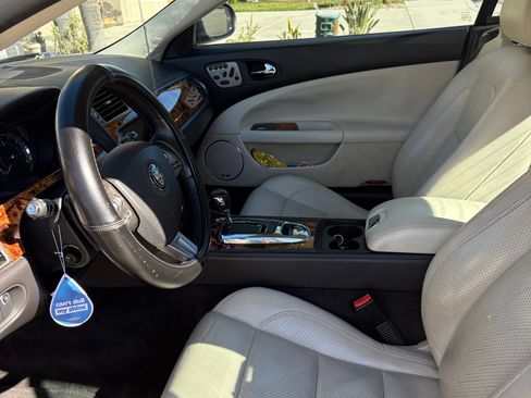 Used 2008 Jaguar XK Coupe image 9