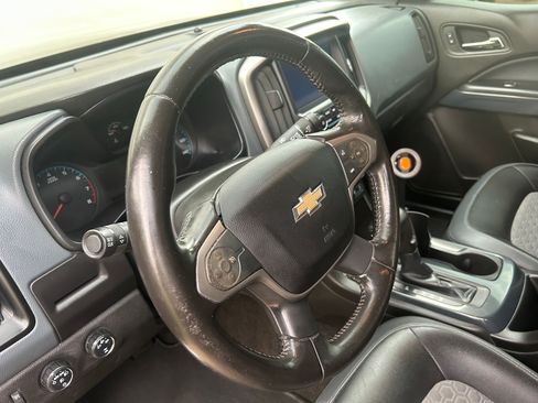Used 2015 Chevrolet Colorado Z71 AWD/4WD image 10
