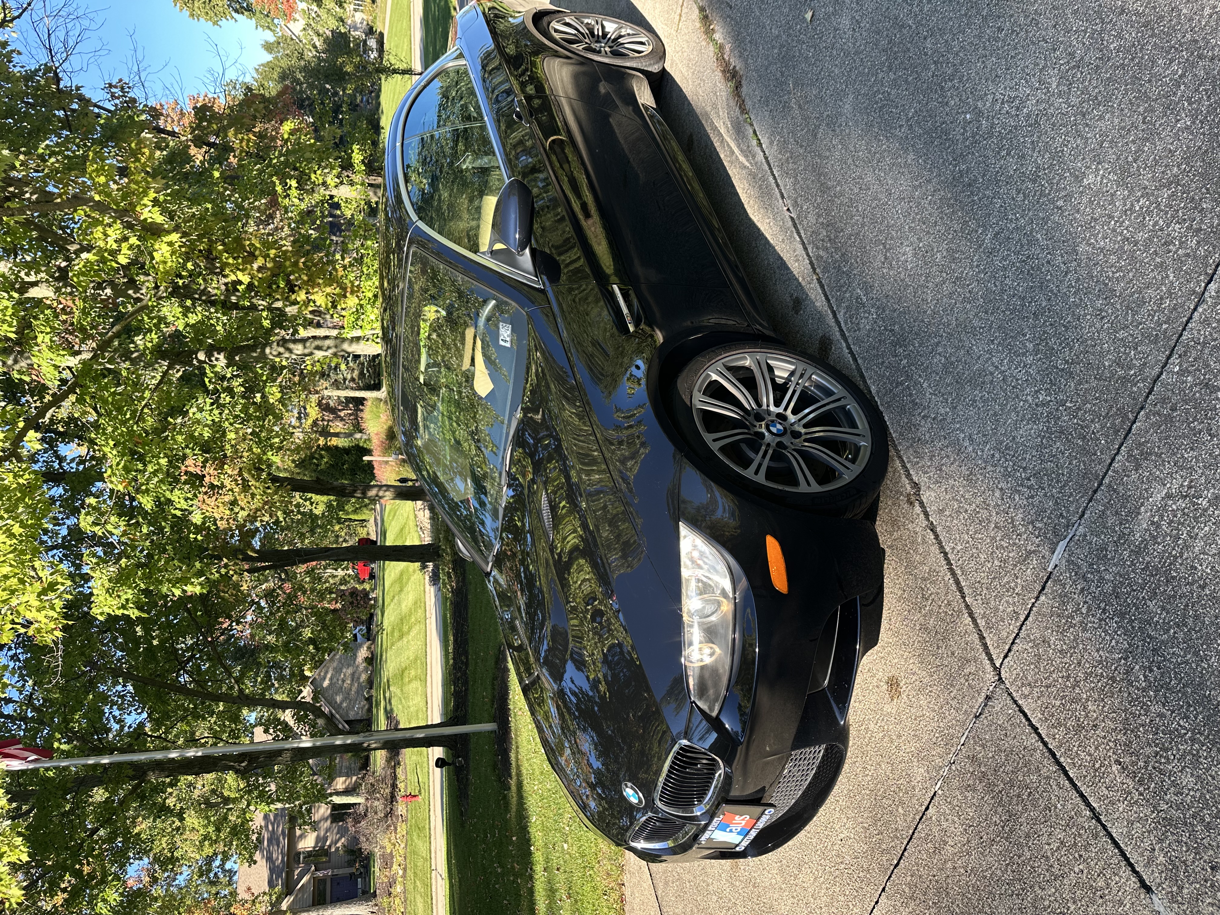 Used 2010 BMW M3 Convertible RWD image 2