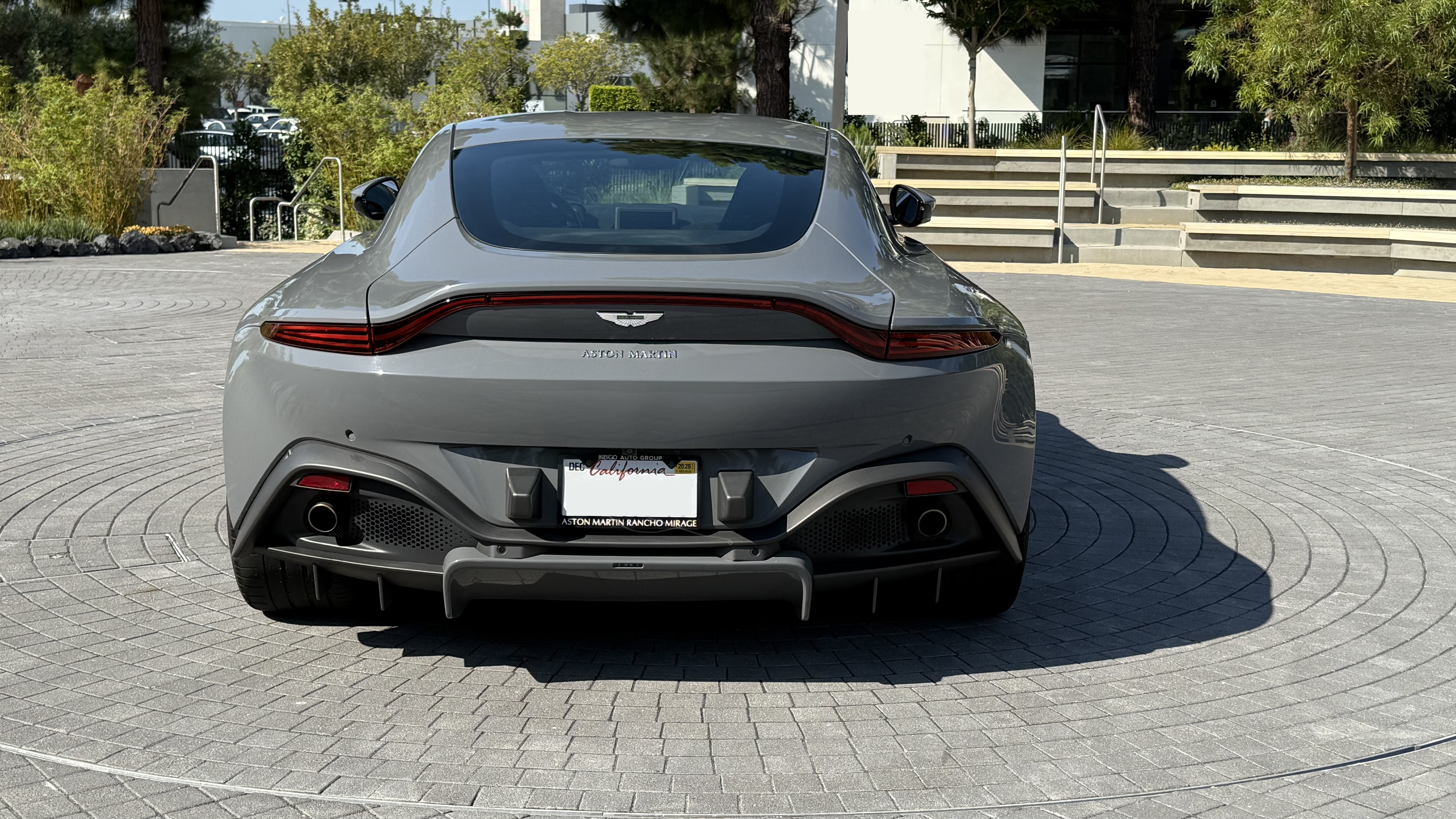 Used 2020 Aston Martin V8 Vantage Coupe RWD image 8
