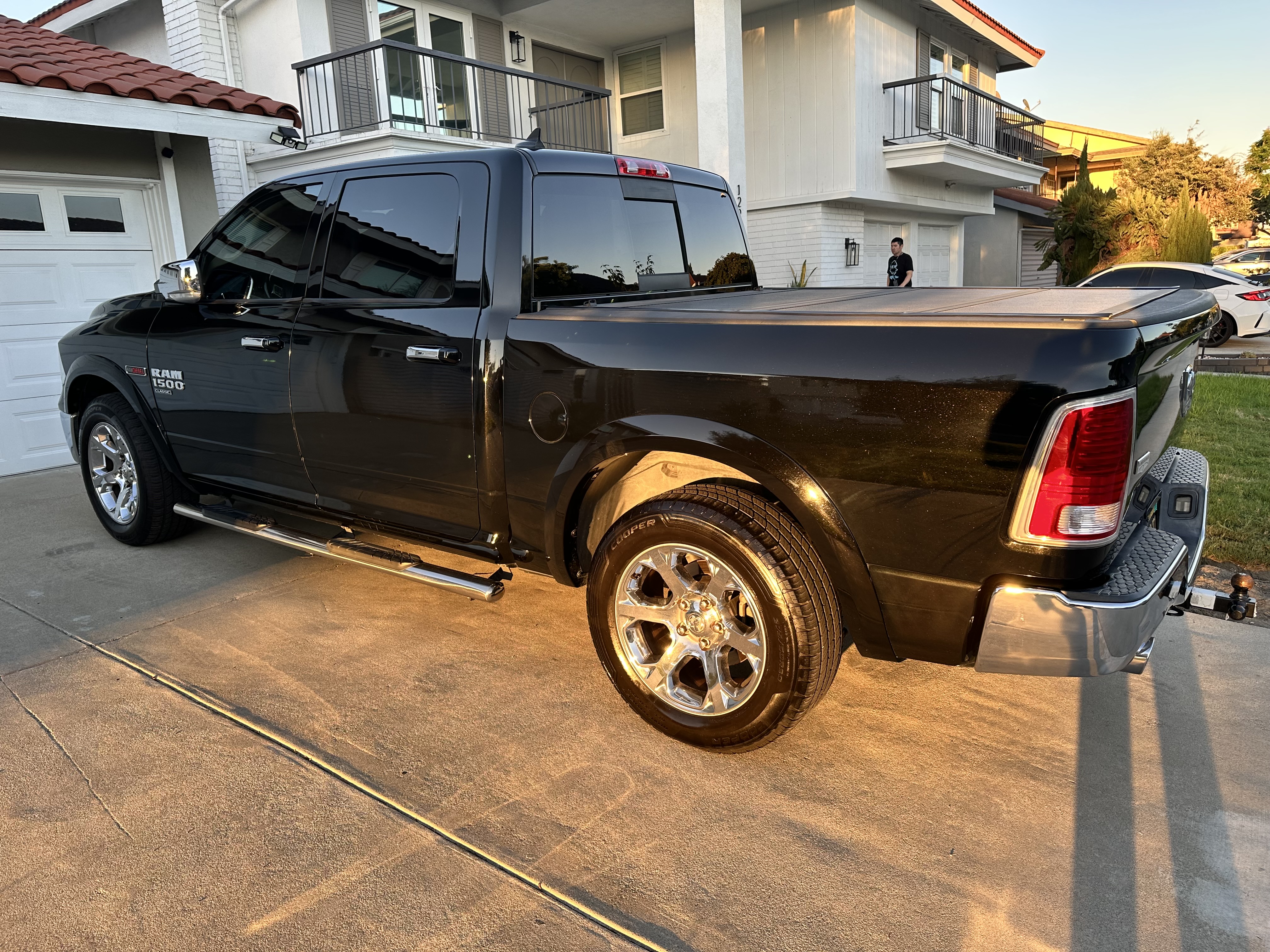 Used 2019 RAM 1500 Laramie RWD image 13