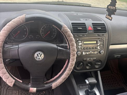 Used 2006 Volkswagen Jetta Value Edition image 5