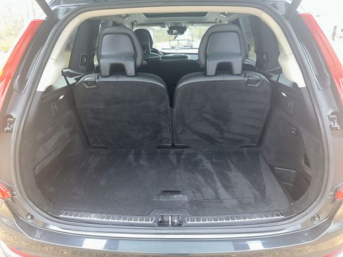 Used 2017 Volvo XC90 T6 Momentum w/ Vision Package image 13