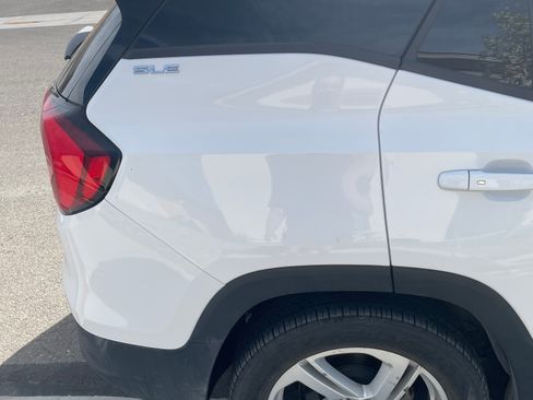 Used 2018 GMC Terrain SLE image 13