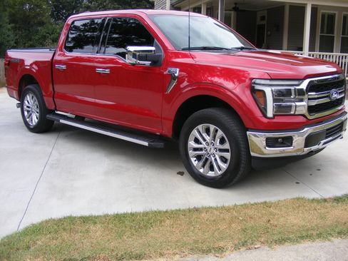 Used 2025 Ford F150 Lariat w/ Equipment Group 501A Mid AWD/4WD image 12