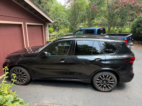 Used 2025 BMW X5 xDrive50e w/ M Sport Package AWD/4WD image 12