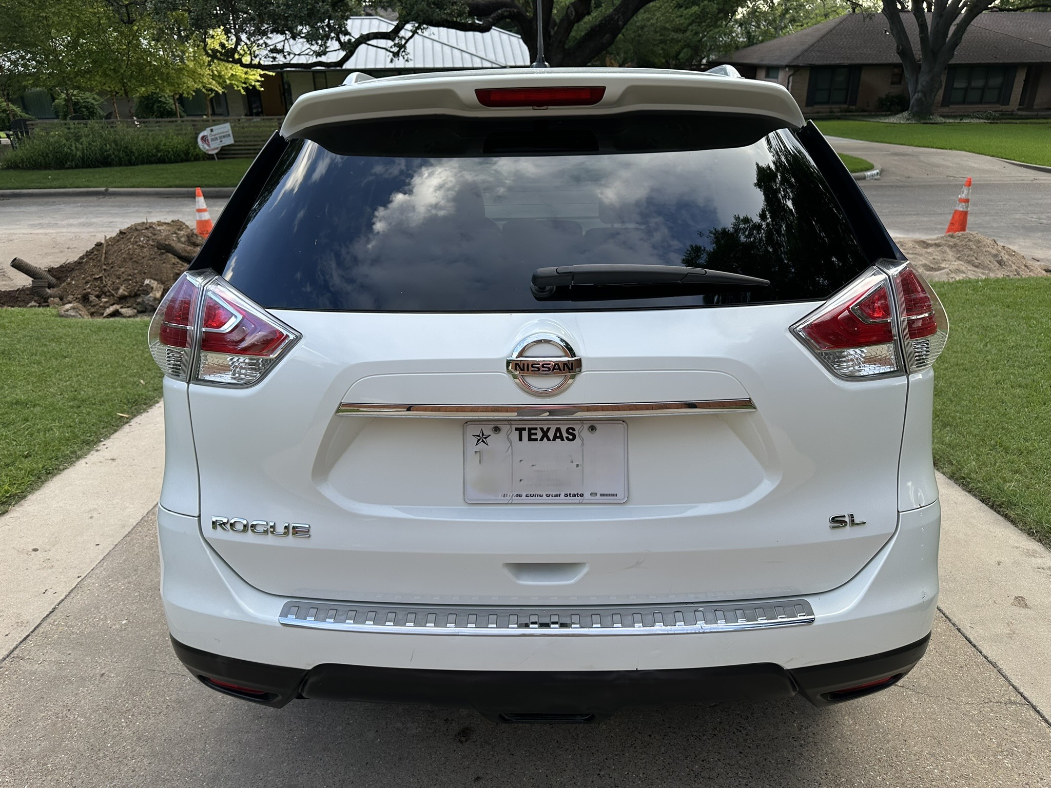 Used 2014 Nissan Rogue SL w/ SL Premium Package FWD image 23